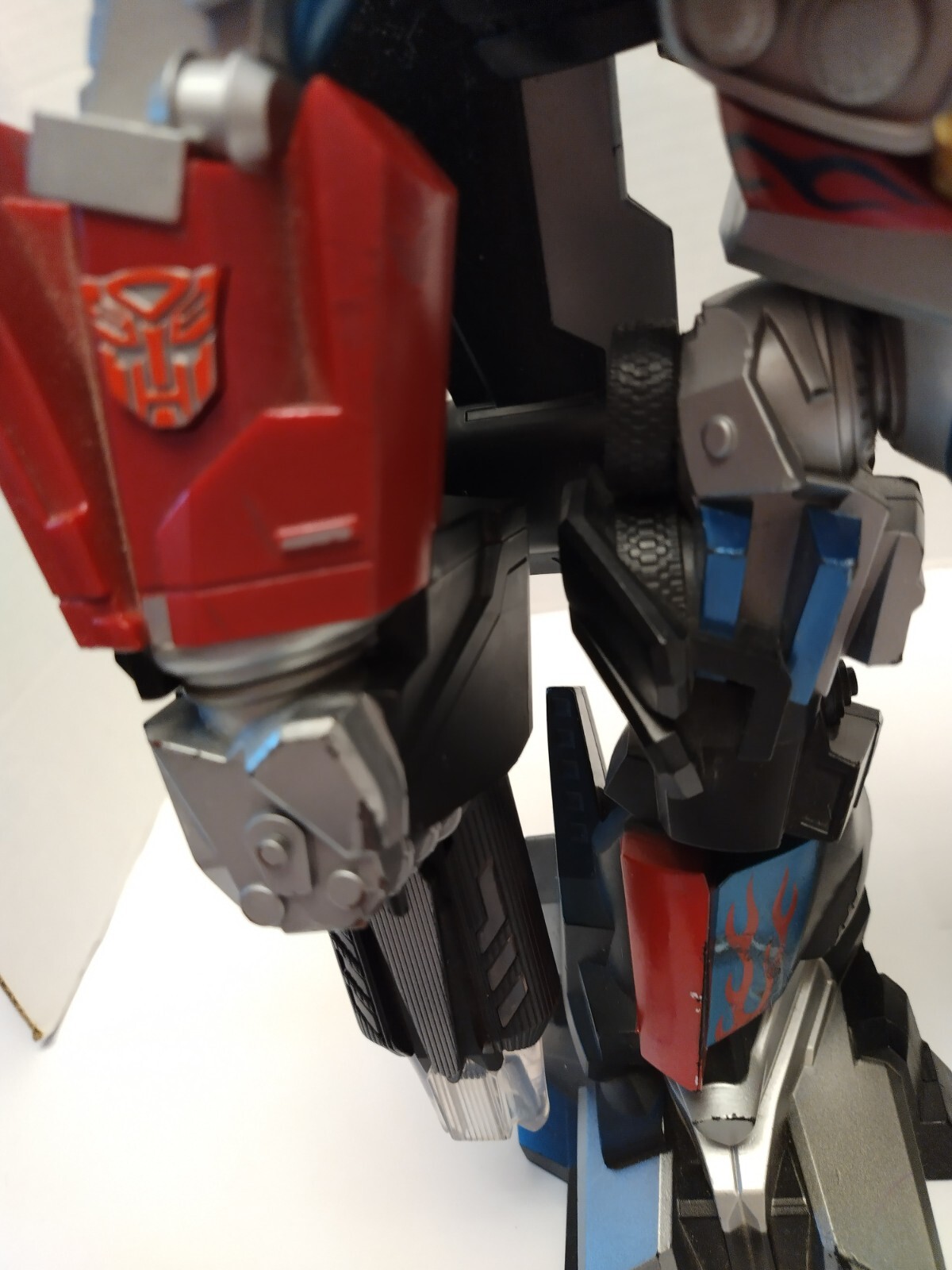 Optimus Prime Mega Power Bot Transformers Light-Up Talking 12&Prime;