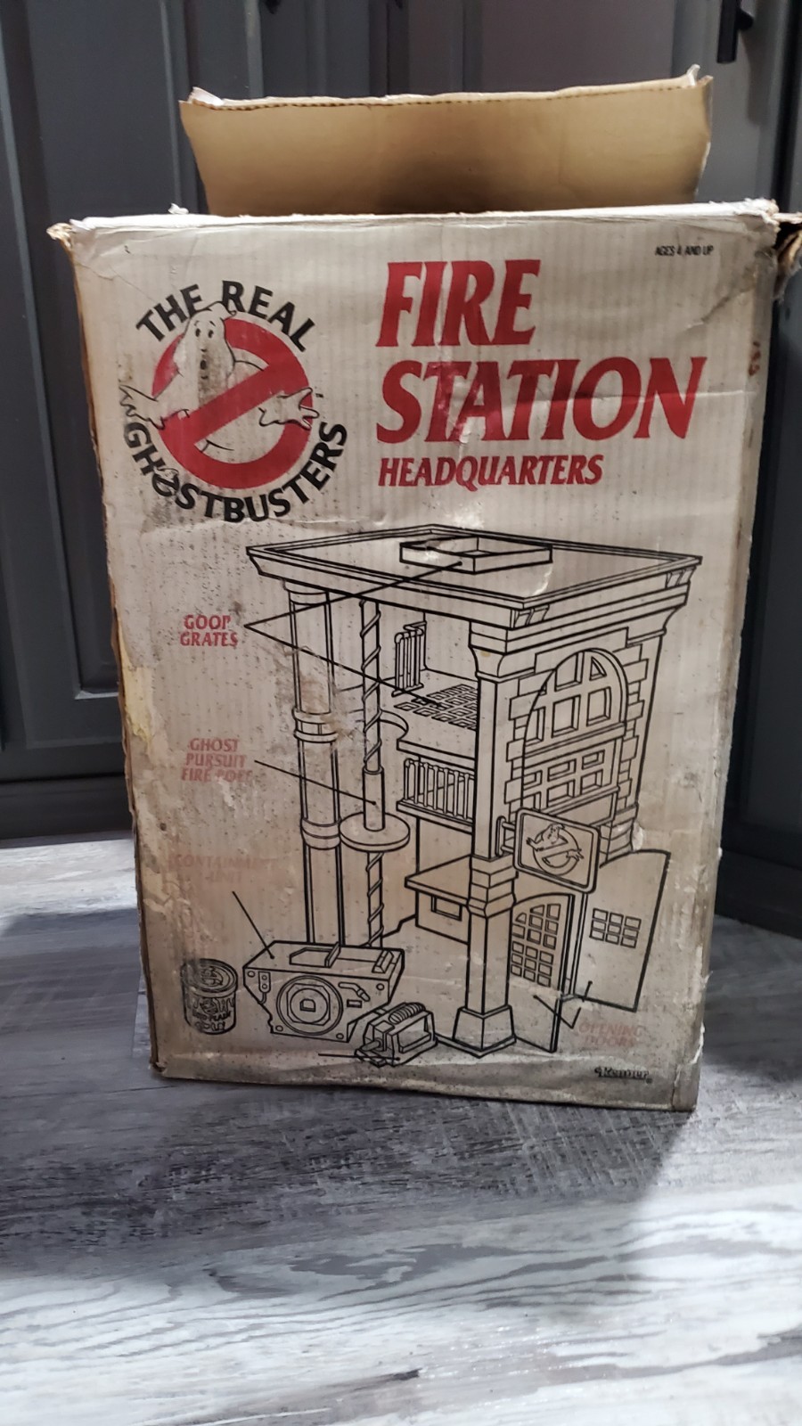 The Ghostbusters Fire Station Headquarters in Box – PLZ READ DESCRIPTION