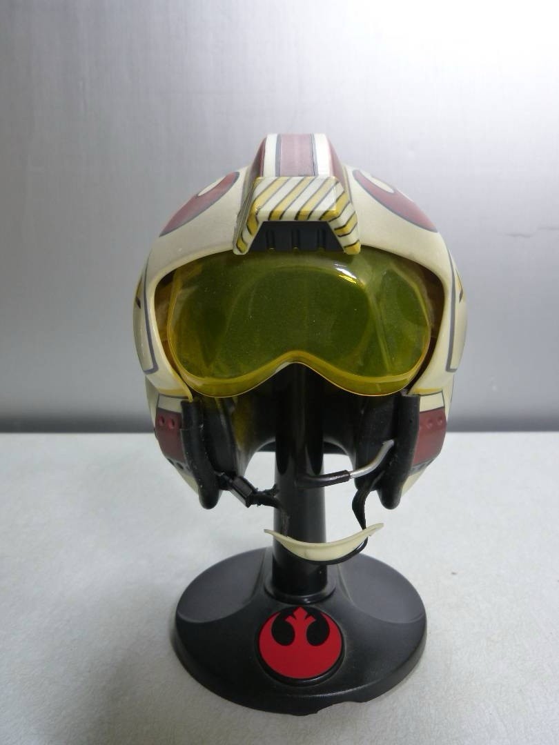 Riddell 1997 Star Wars Luke Skywalker X-Wing Fighter Pilot Mini Helmet On Stand