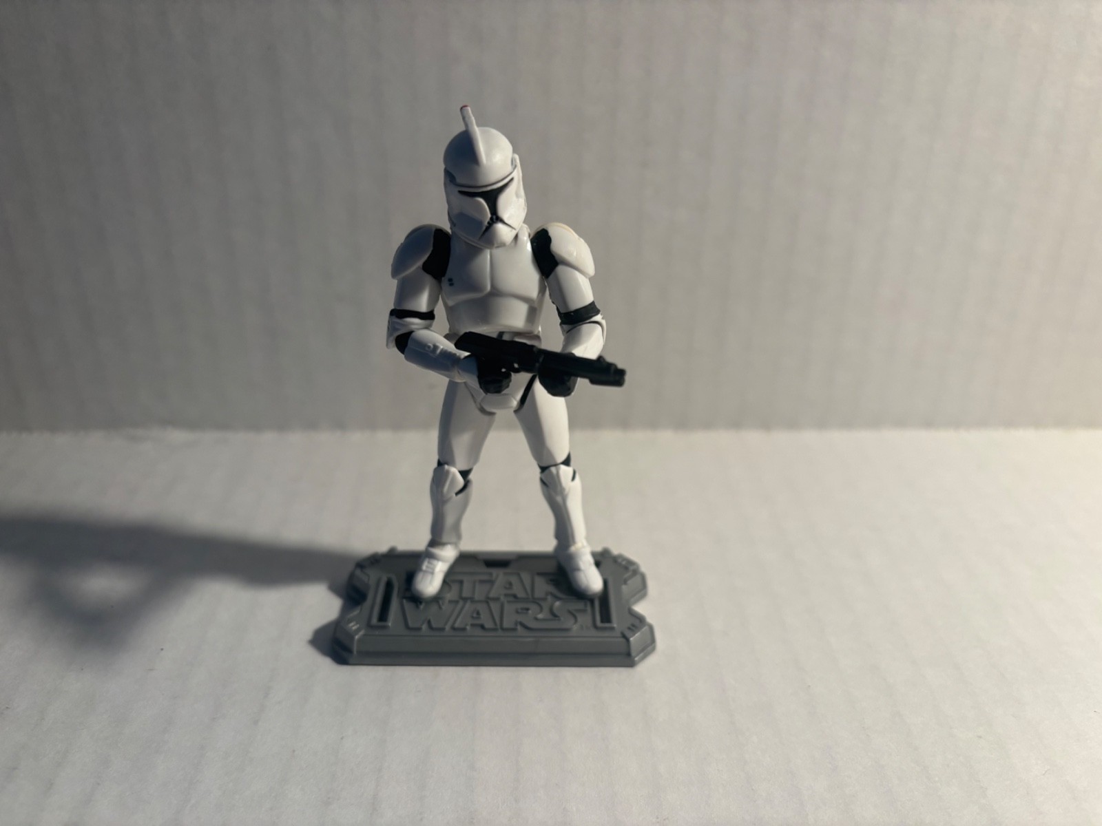 Star Wars Saga Legends #SL10 Clone Trooper 3.75 2010