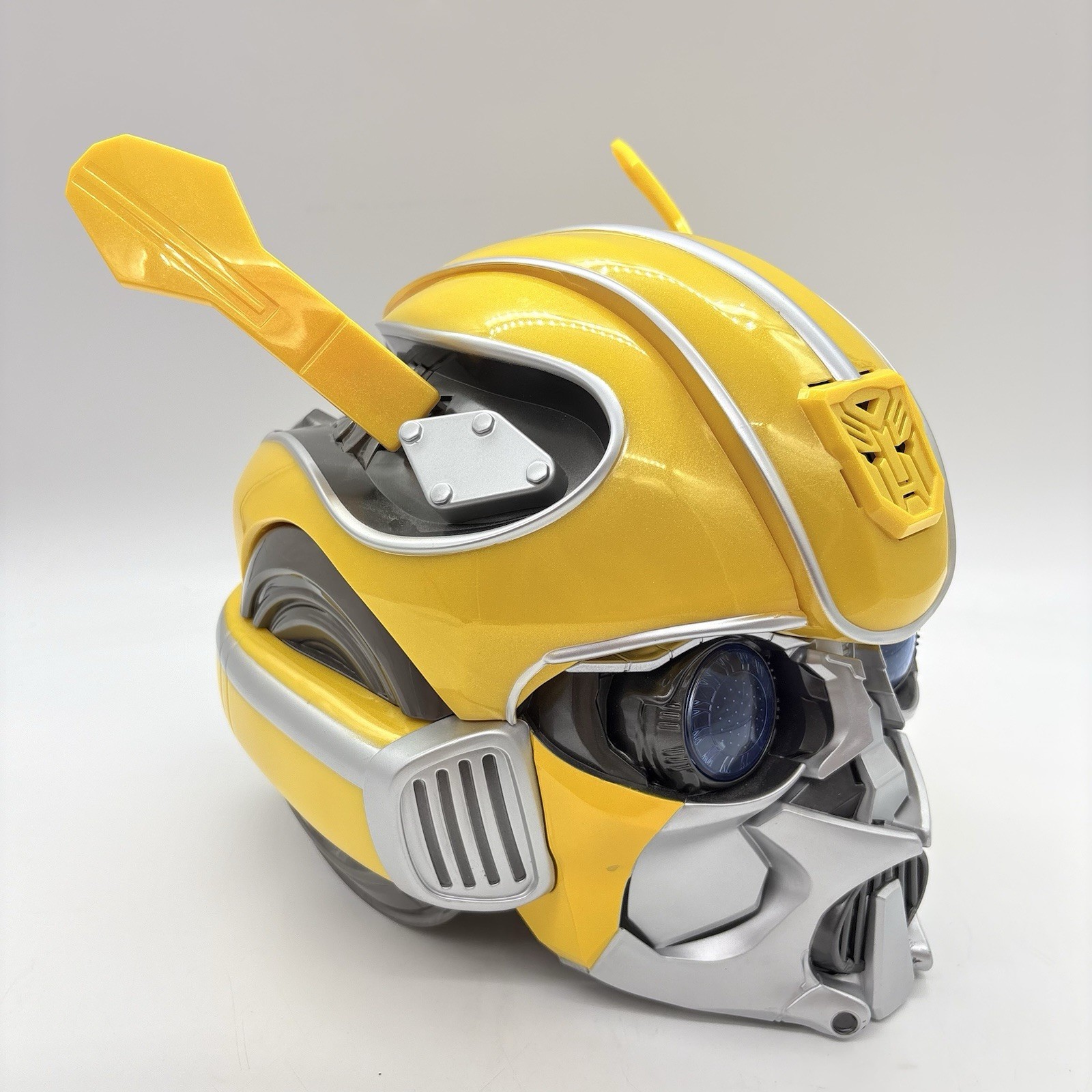 Transformers Bumblebee Showcase Life Size 1:1 Helmet With Bluetooth Speaker Read