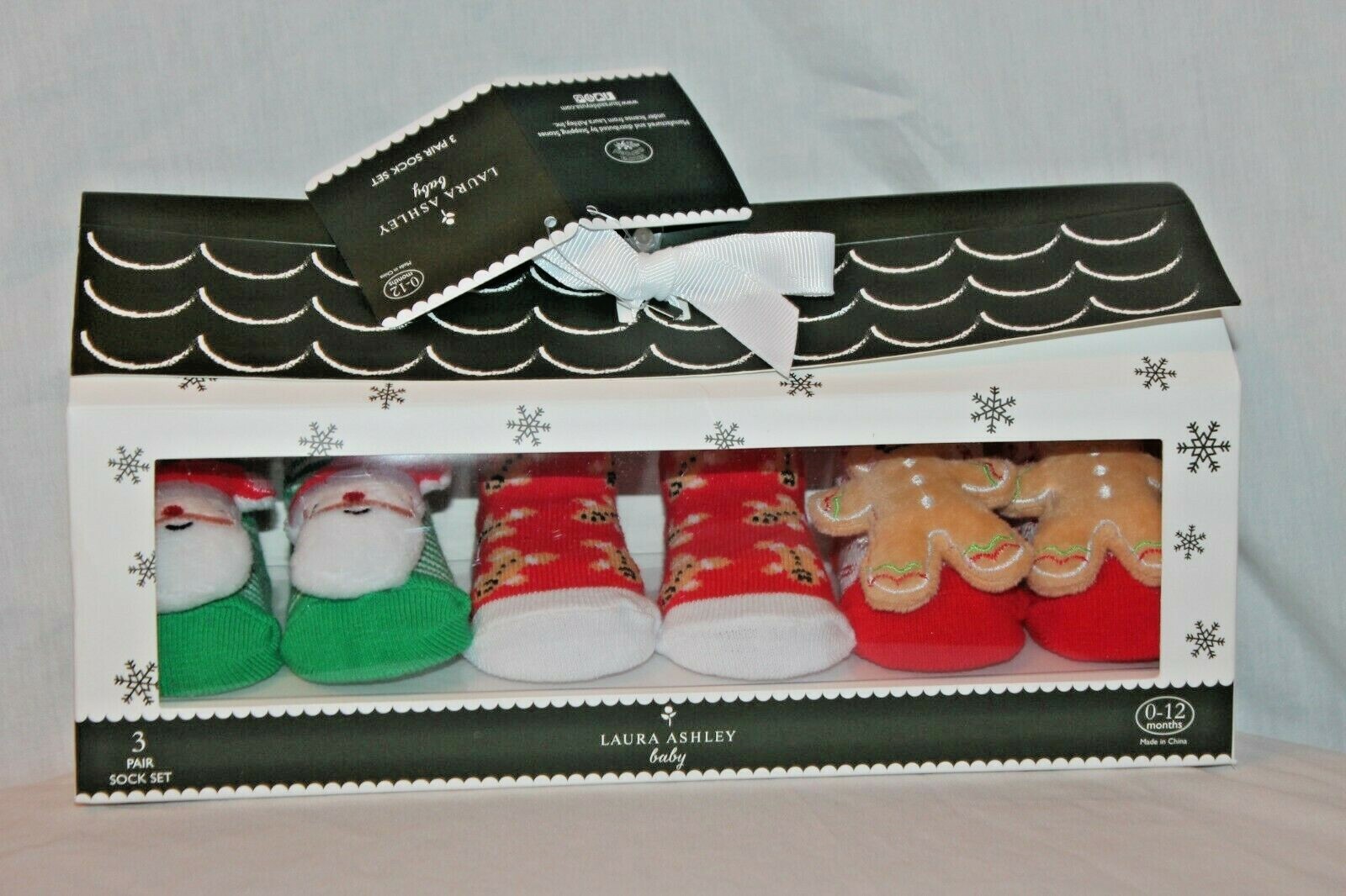 NEW IN BOX LAURA ASHLEY 0-12 MONTHS 3- PAIR SOCKS SET CHRISTMAS GINGER BREAD,SAN