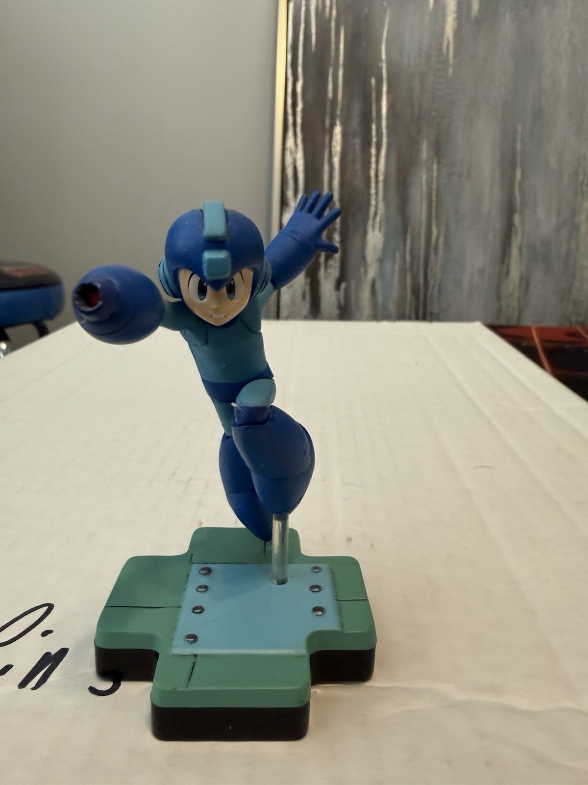 Mega Man Blue Light Blue Green Plastic Action Figure Video Game Character Toy