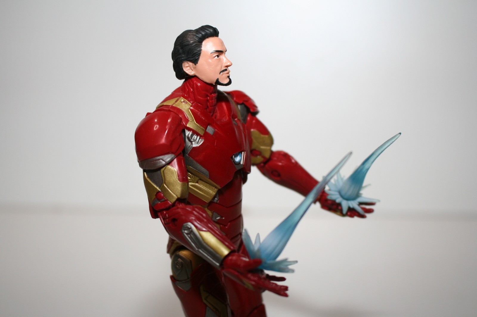 Hasbro Marvel Legends Civil War Infinity Saga Iron Man Mark 46 Action Figure