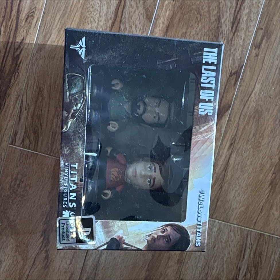 TITANS The Last of Us Joel & Ellie Vinyl Figure Set 3&Prime; Poseable Arms