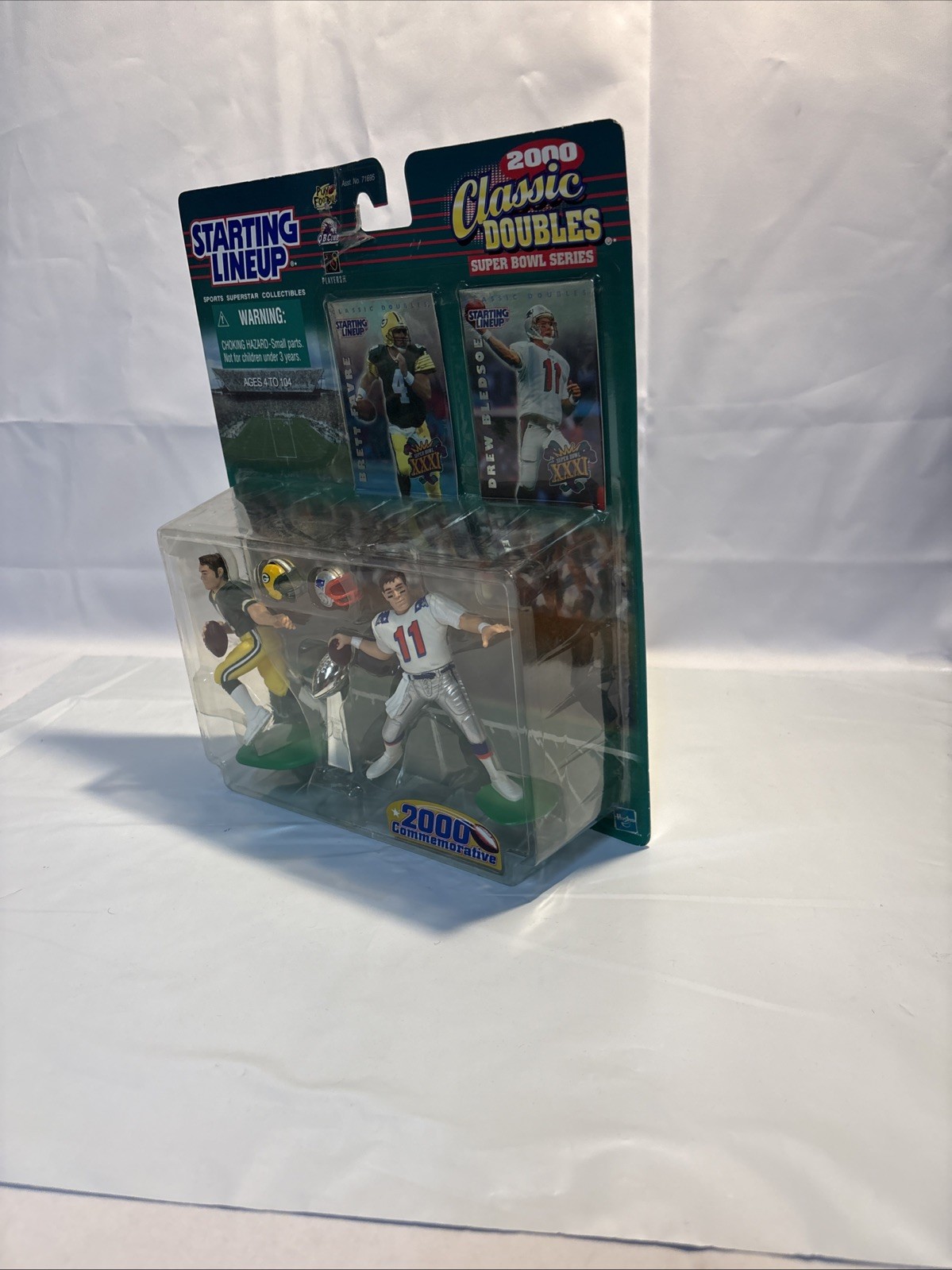 2000 Classic Doubles Starting Lineup Brett Favre / Drew Bledsoe w/cards NIB