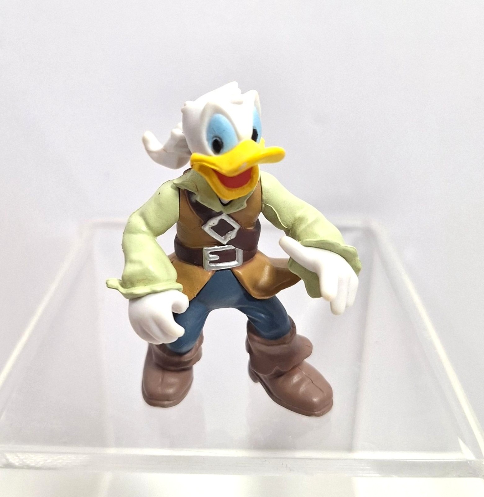 Donald Duck Pirates Of The Caribbean Jack Sparrow Figure PVC 2.5&Prime; Disney