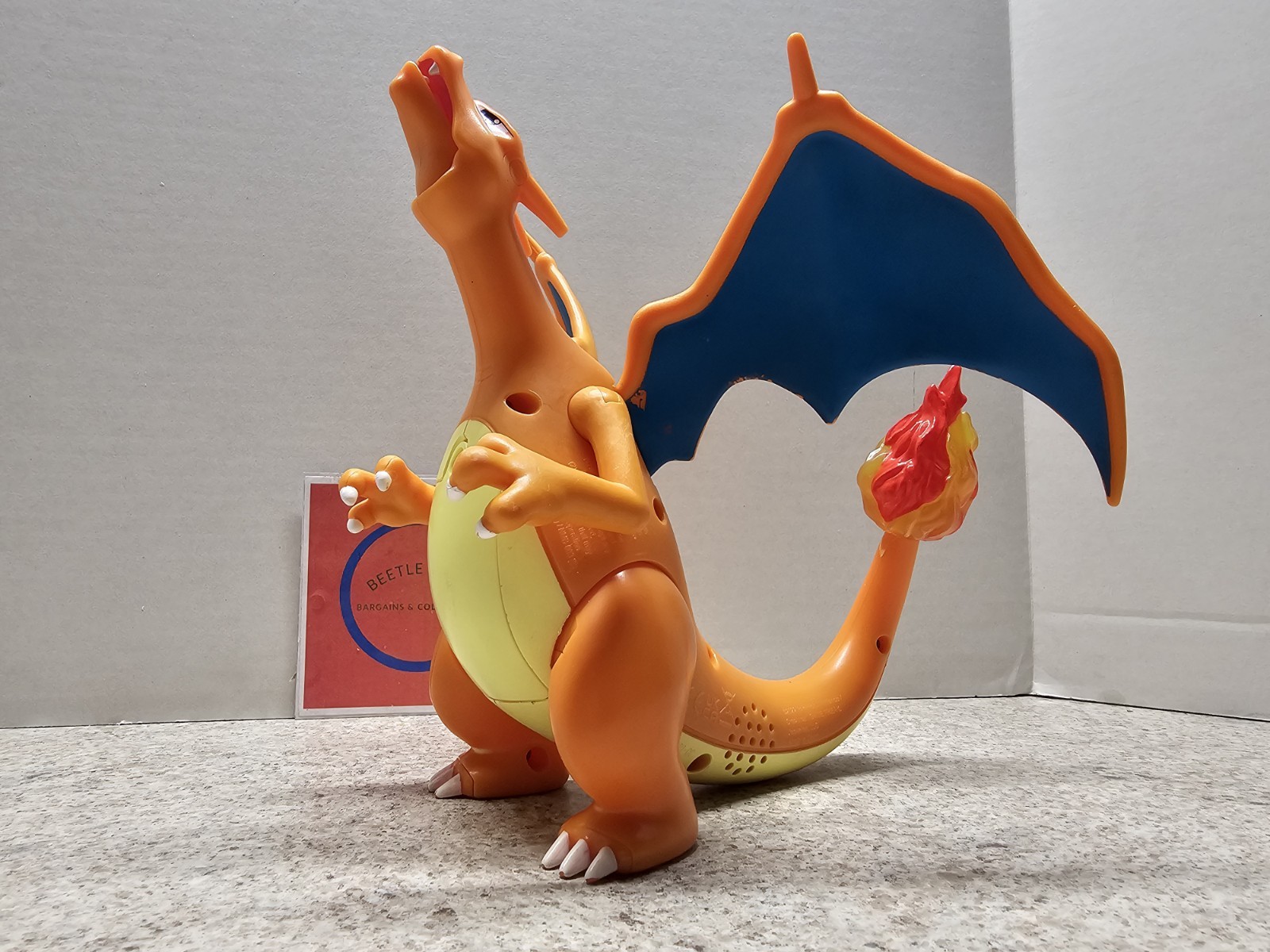 Pokémon Flame & Flight Deluxe Charizard 8&Prime; Interactive Figure READ