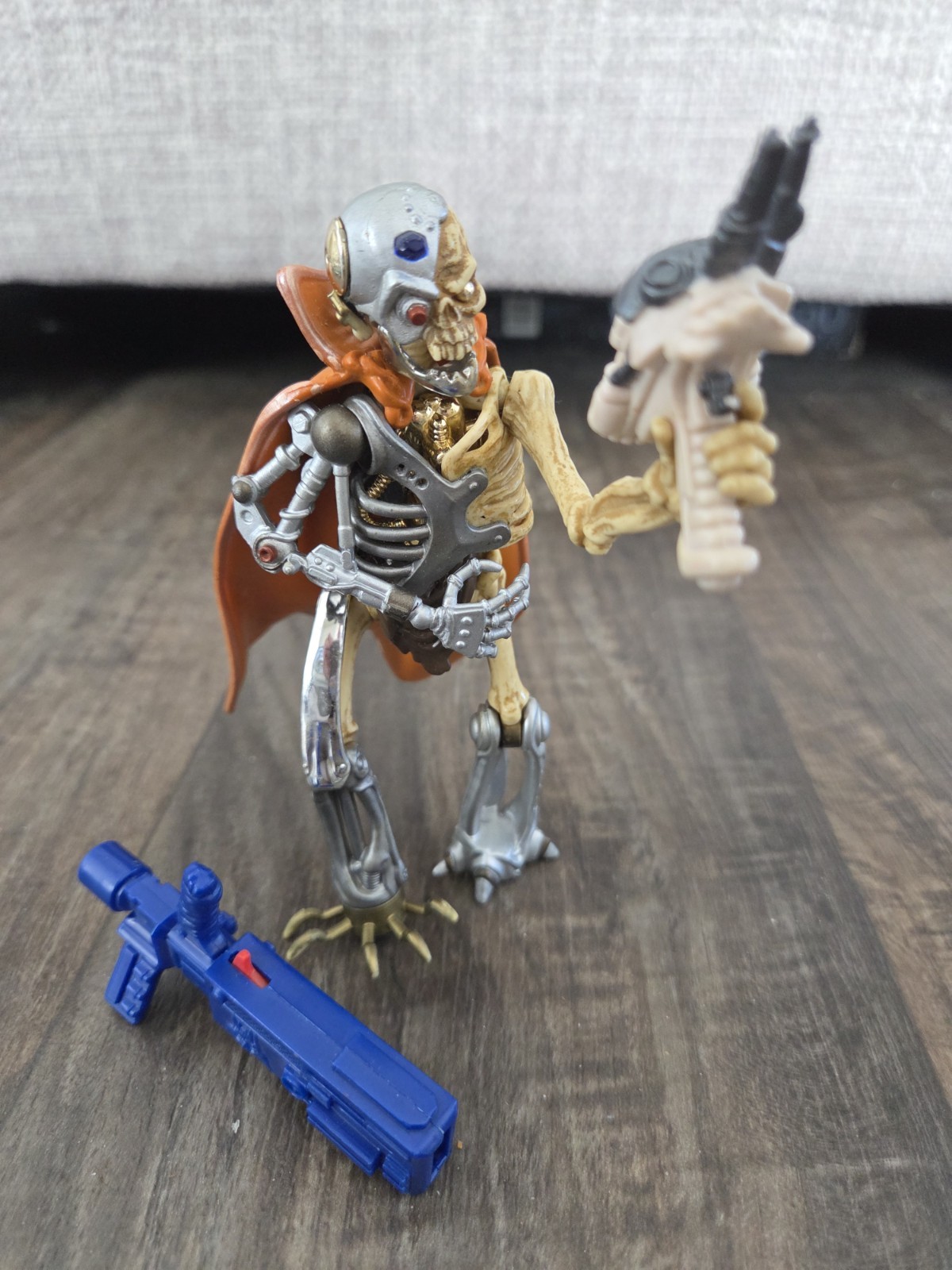Skeleton Warriors DR CYBORN 6&Prime; Action Figure Playmates 1994 Cape Gun Vintage Toy