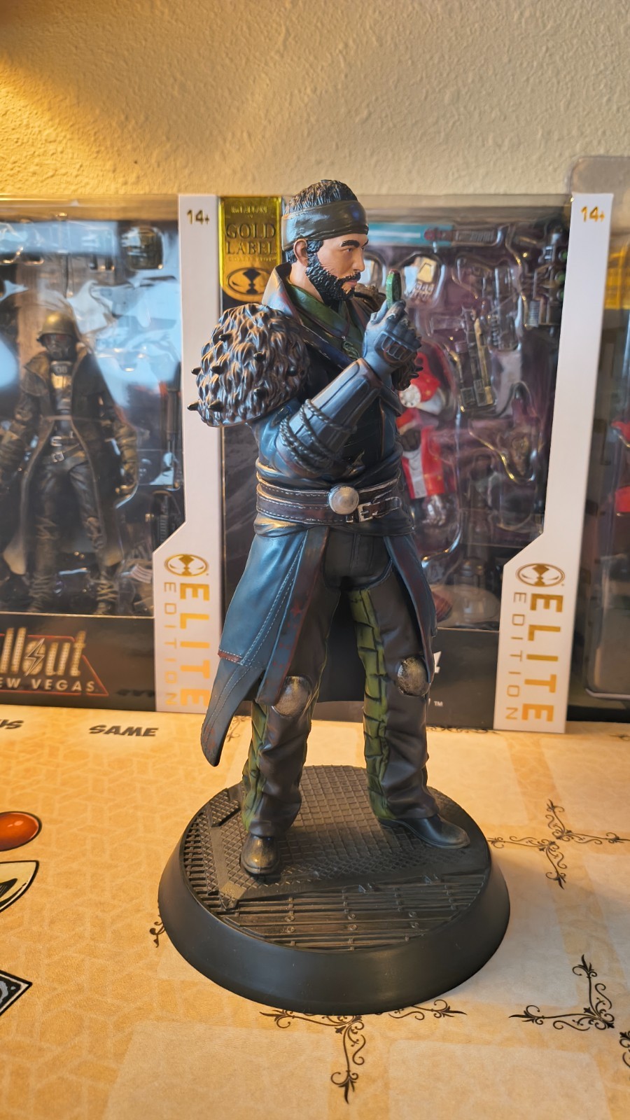 Destiny 2 The Drifter Statue 10 Inch Numskull Figure Gambit Host loose