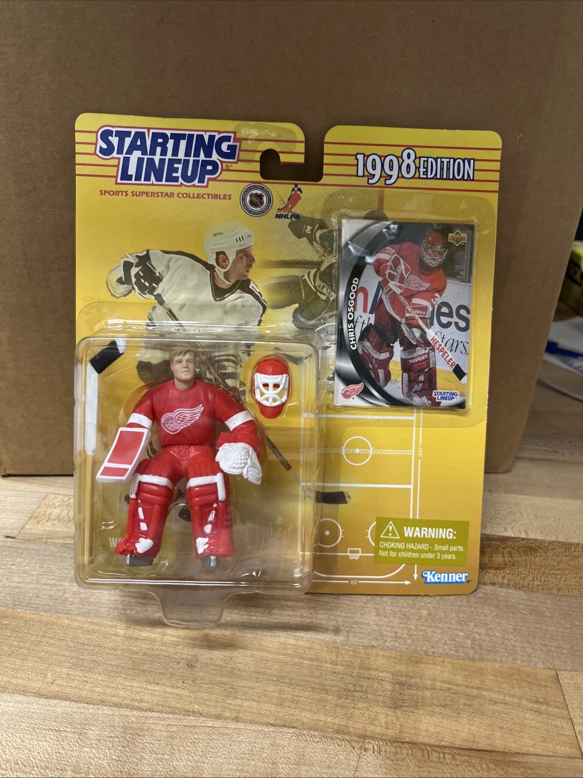 1998 Kenner NHL Starting Lineup Chris Osgood Detroit Red Wings Figure. Box 312