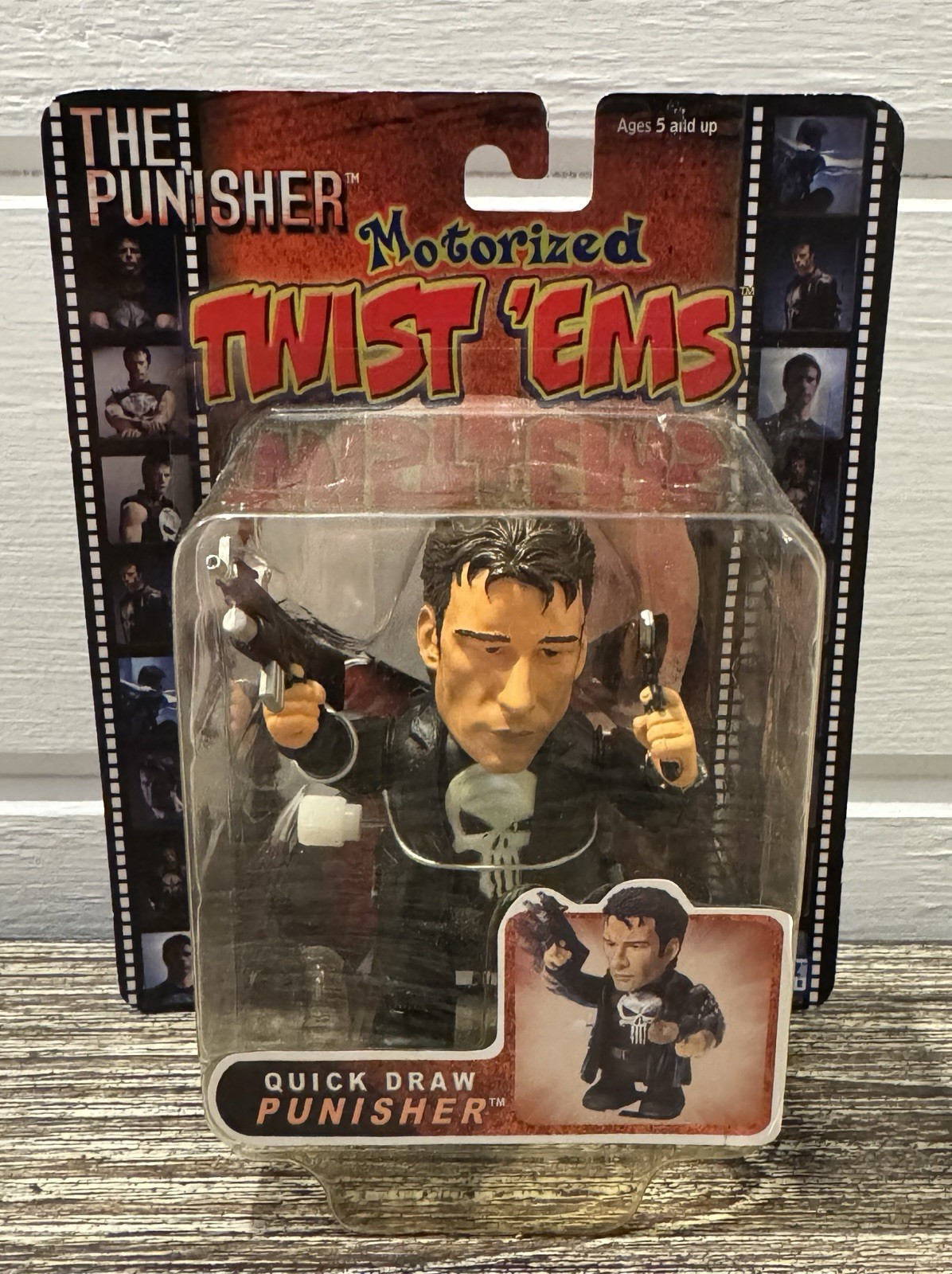 Marvel Motorized Twist &lsquo;Ems Quick Draw The Punisher NEW SEALED