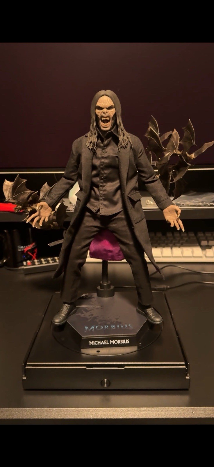 Hot Toys Marvel Morbius 1/6 Scale Figure MMS665 *Jared Leto Signed Certificate!*