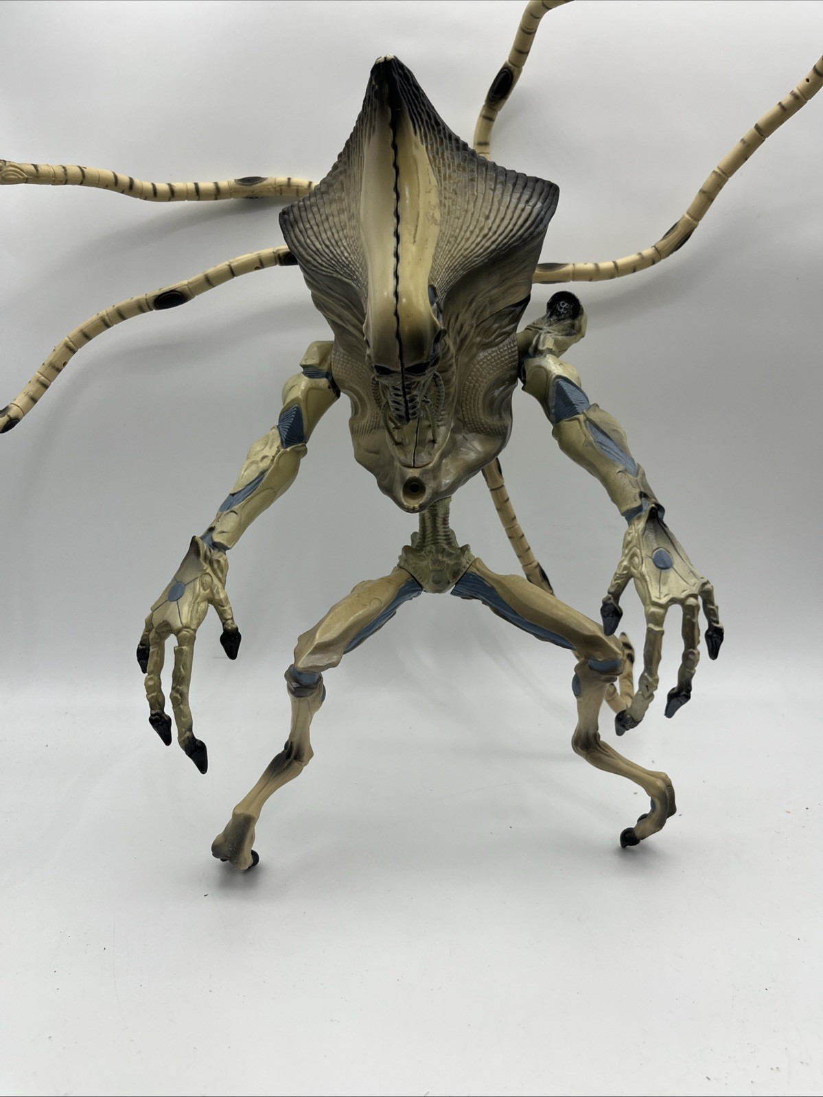 Alien Supreme Commander Independence Day 14&Prime; Action Figure 1996 Trendmasters