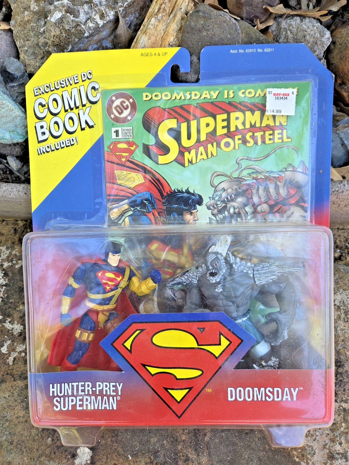 DC Hunter Prey Superman vs Doomsday – Comic Book Action Figure Set – Kenner 1995