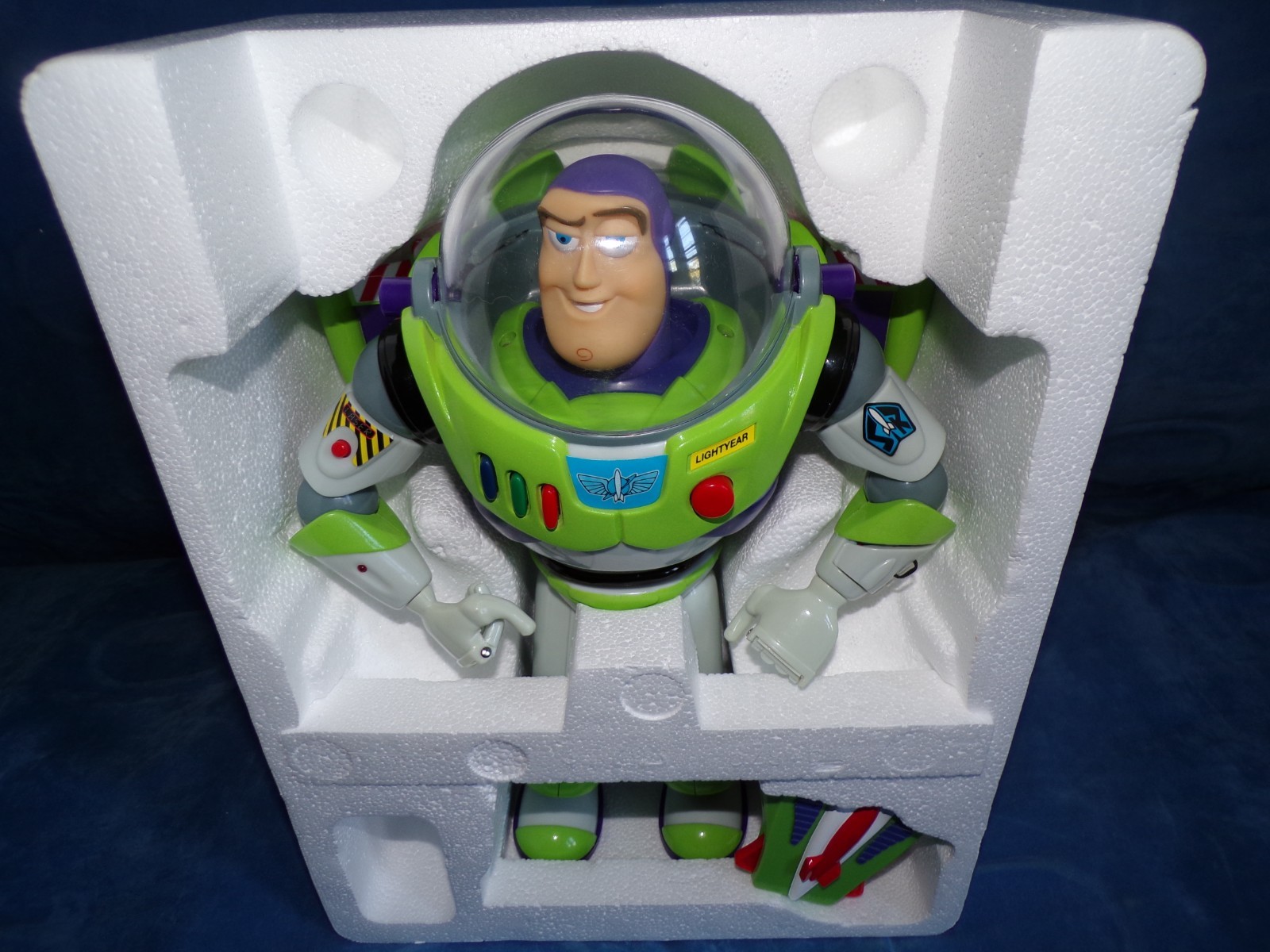 Buzz Lightyear The Infinity Edition Ultimate Talking action figure NIOP 1998
