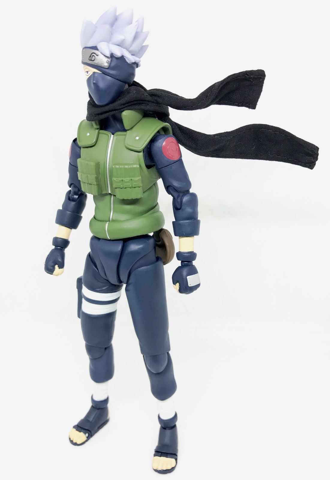 KC-SF-BK: Black Wired Scarf for Articulated Icons ML action figure