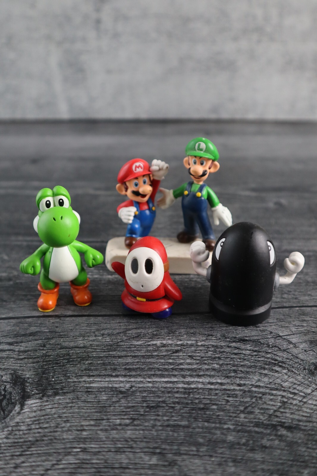 5 Super Mario Bros PVC Figurines 2007: Mario, Luigi, Shy Guy, Yoshi, Bullet Bill