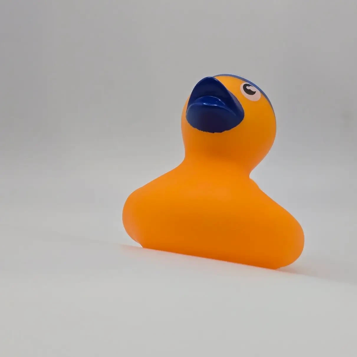 Runner Running Rubber Duckie – 2in – Jeep Ducks – FAST US Shipper
