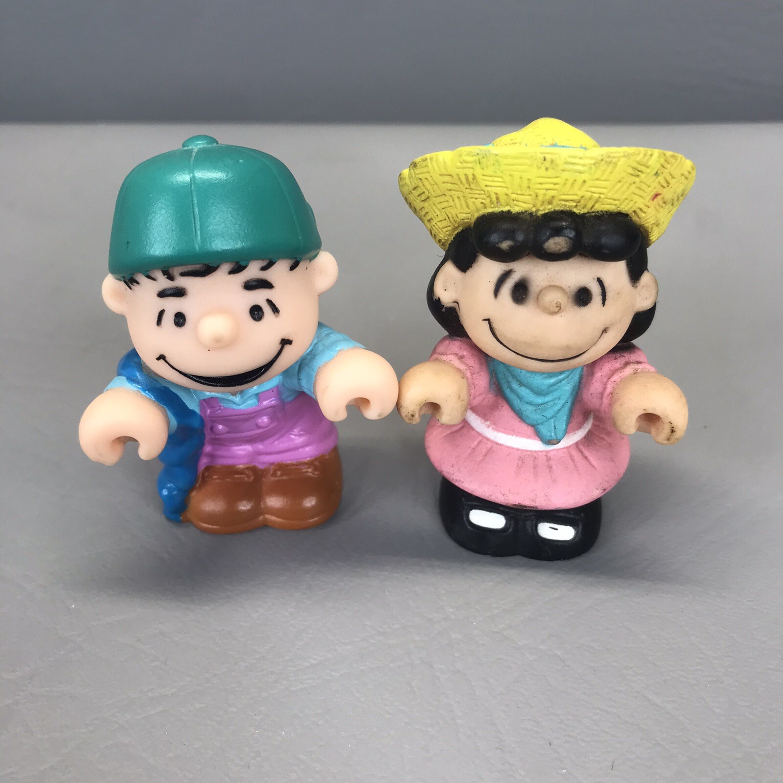 Vintage 1966 Peanuts Gang Lucy Linus Plastic Farm Figures Toys Lot Of 2