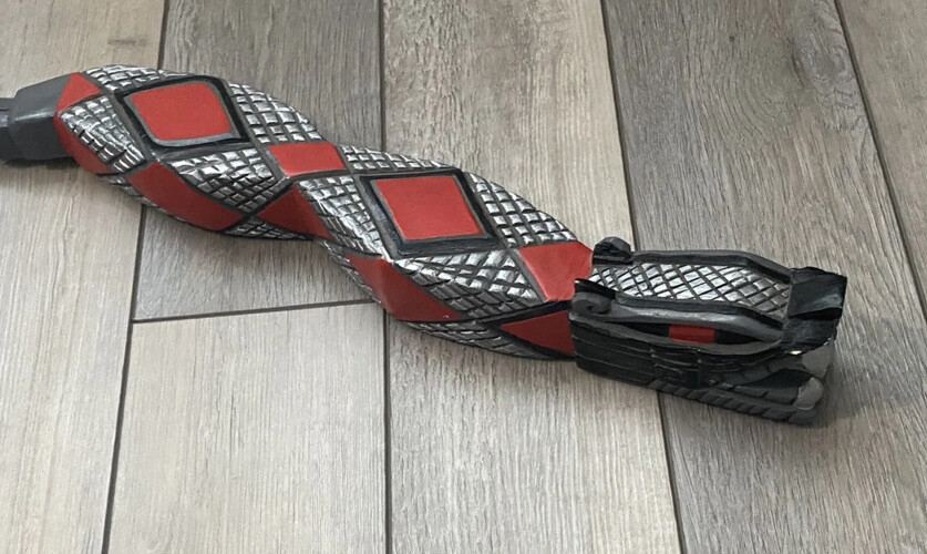 Articulated 3D Printed Snake – Sci-Fi Cyberpunk Dragon Fidget Toy – Red/Silver