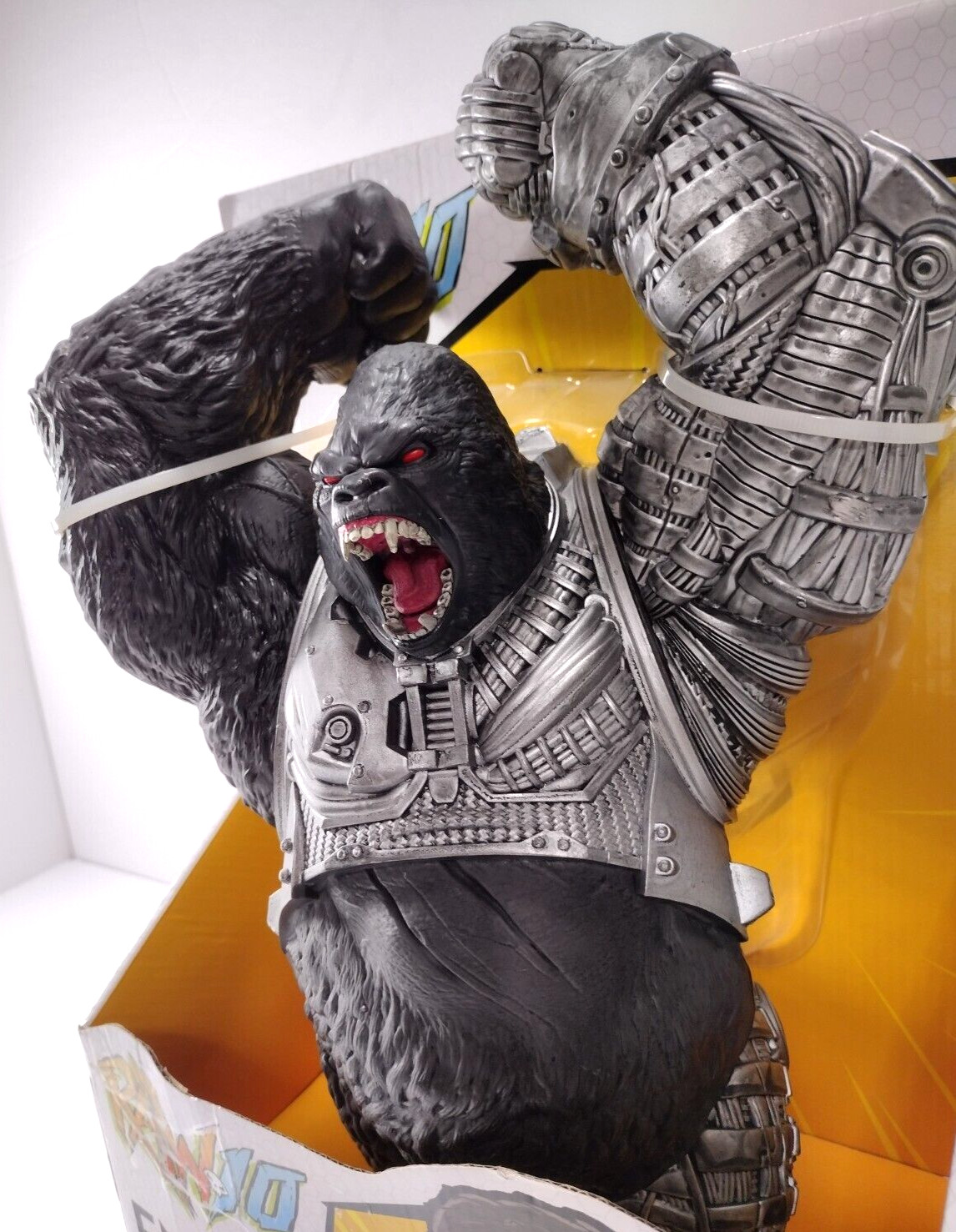 McFarlane Raw 10 CY-GOR Robot Animal Weapon 10.5&Prime; Gorilla Action Figure Toy NEW!