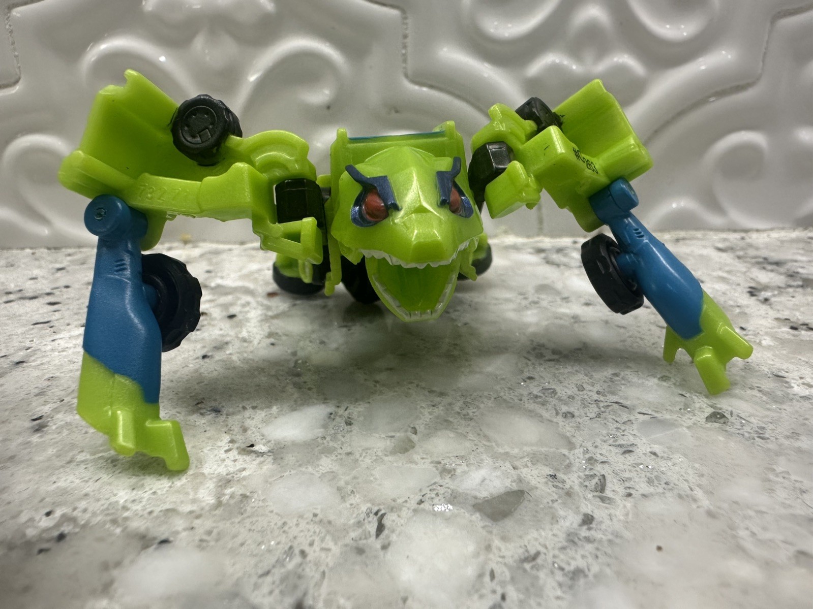 Transformers Robots In Disguise SPRINGLOAD Legion Rid 2015 Clash 2.5 » Figure