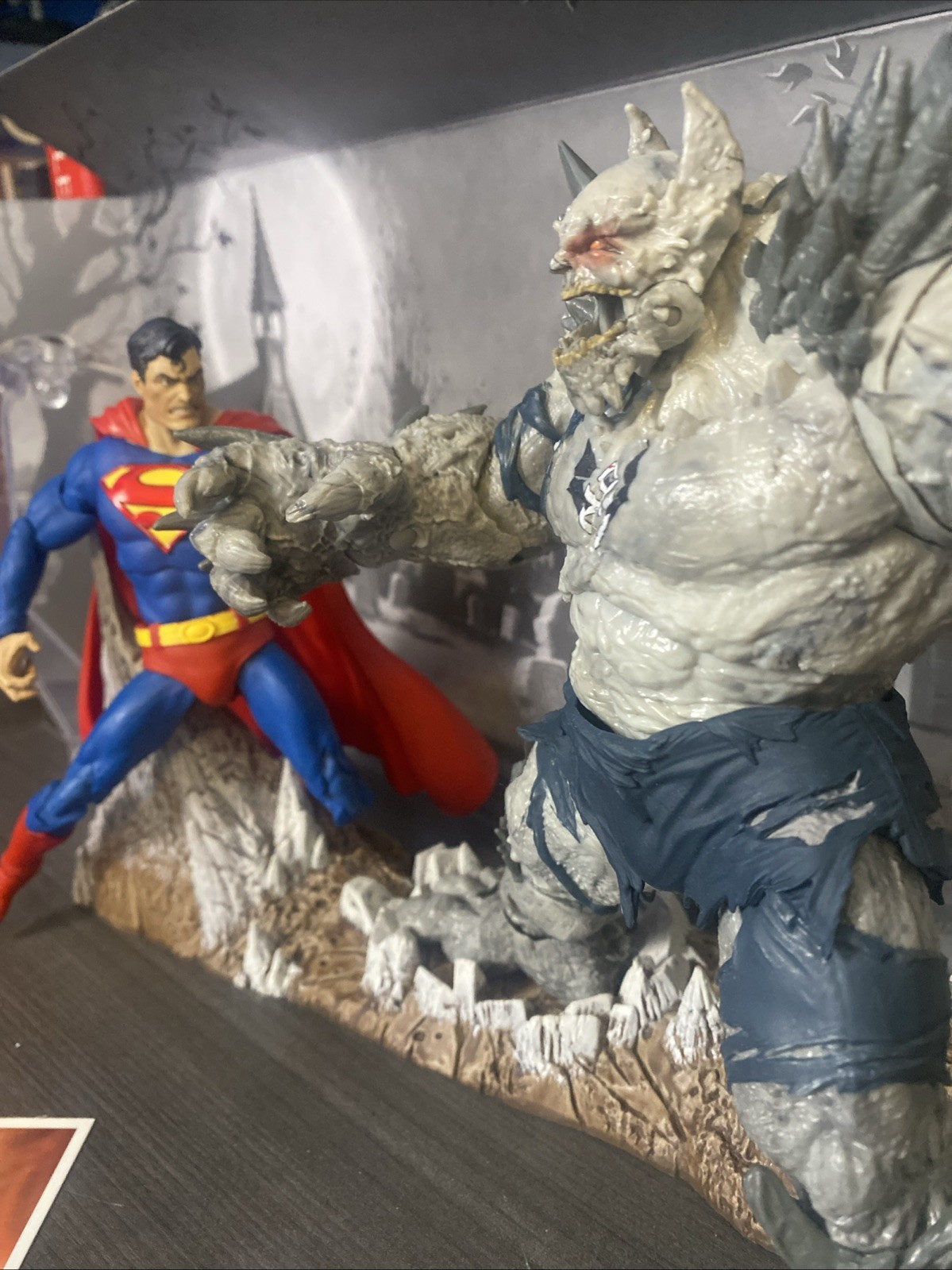 G 312 McFarlane DC Multiverse Batman Earth 1 Devastator Doomsday vs Superman
