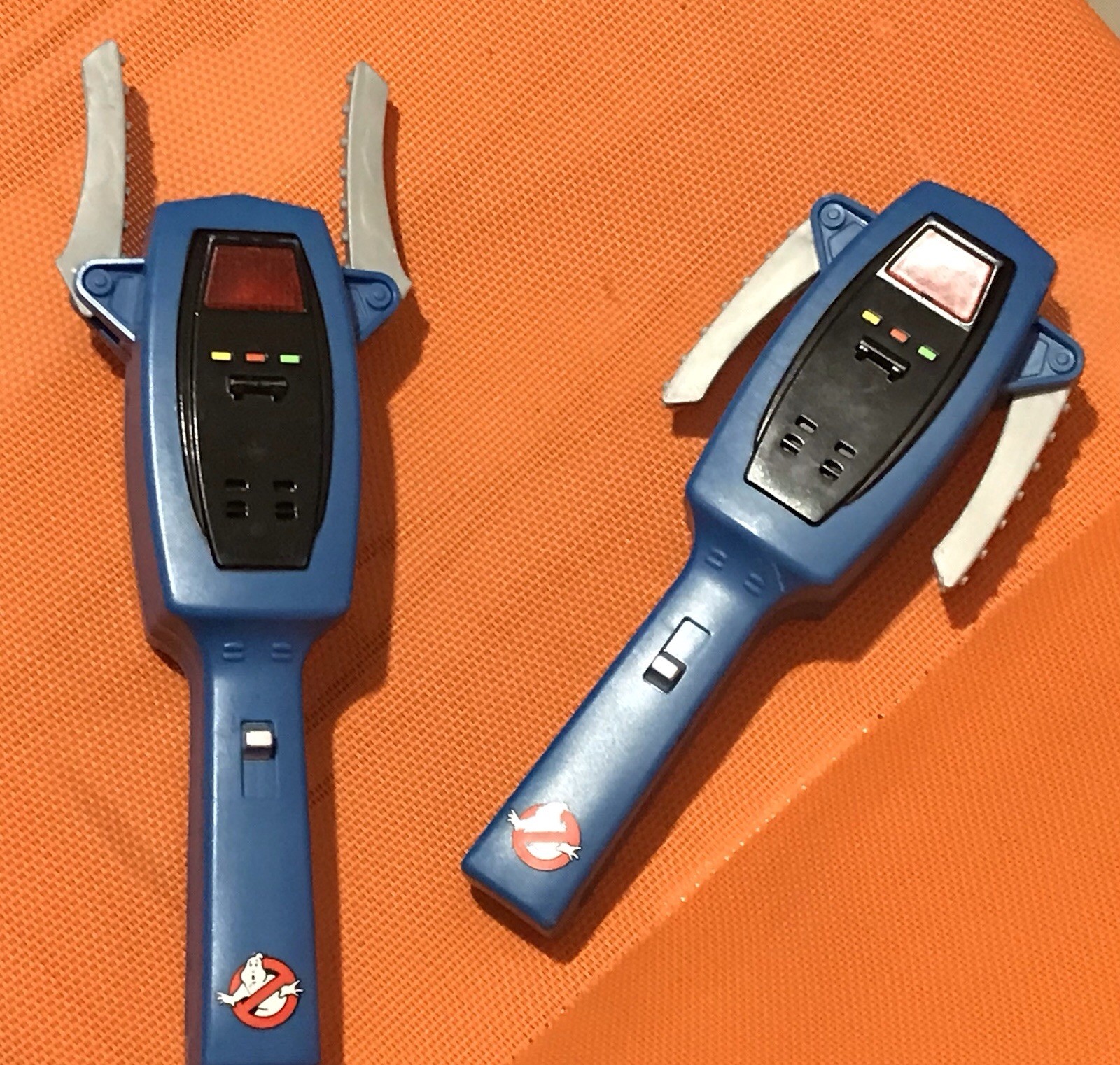Ghostbusters PKE Shocker Meter Ghost Detector Cosplay E9549 Pair
