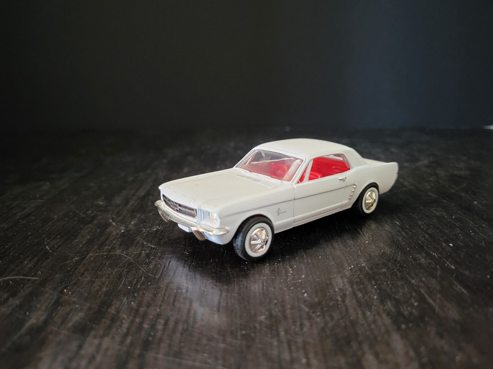 1964 1/2 Ford Mustang White 1:43 ERTL 1980s Vintage LOOSE
