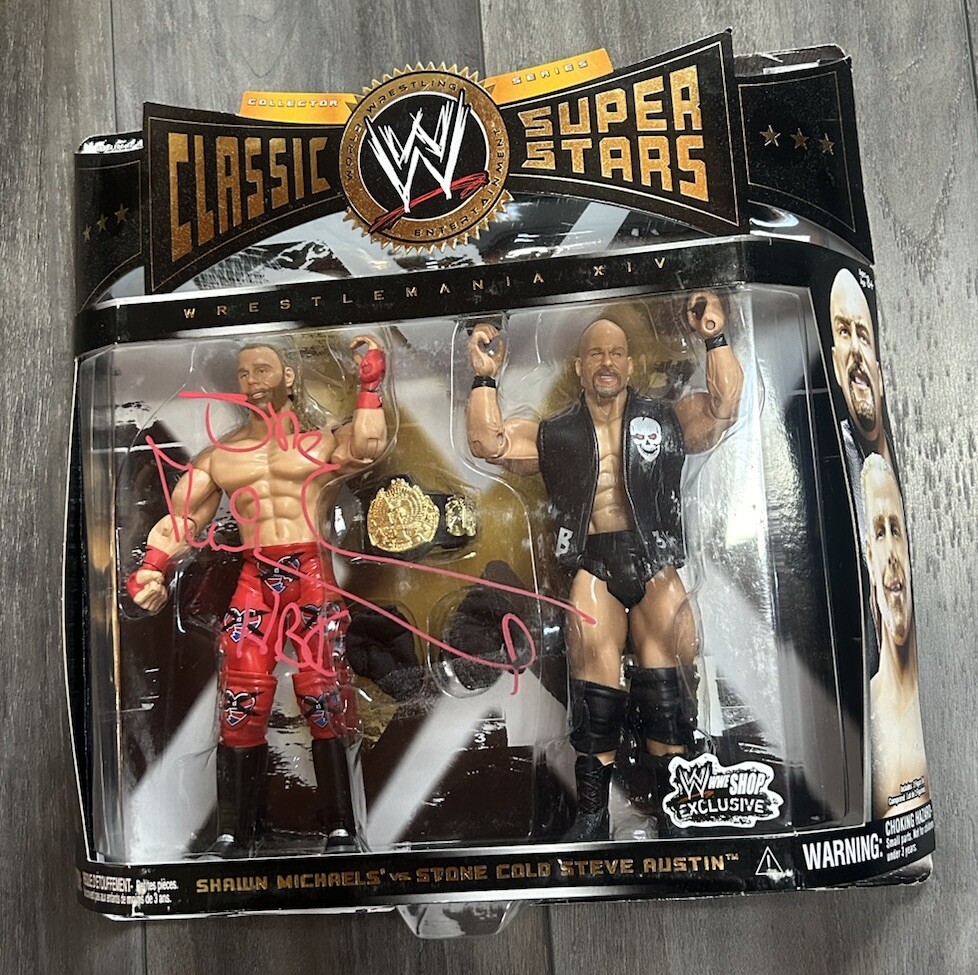 2009 JAKKS Classic Superstars WWE Exclusive Shawn Michaels VS Stone Cold Signed