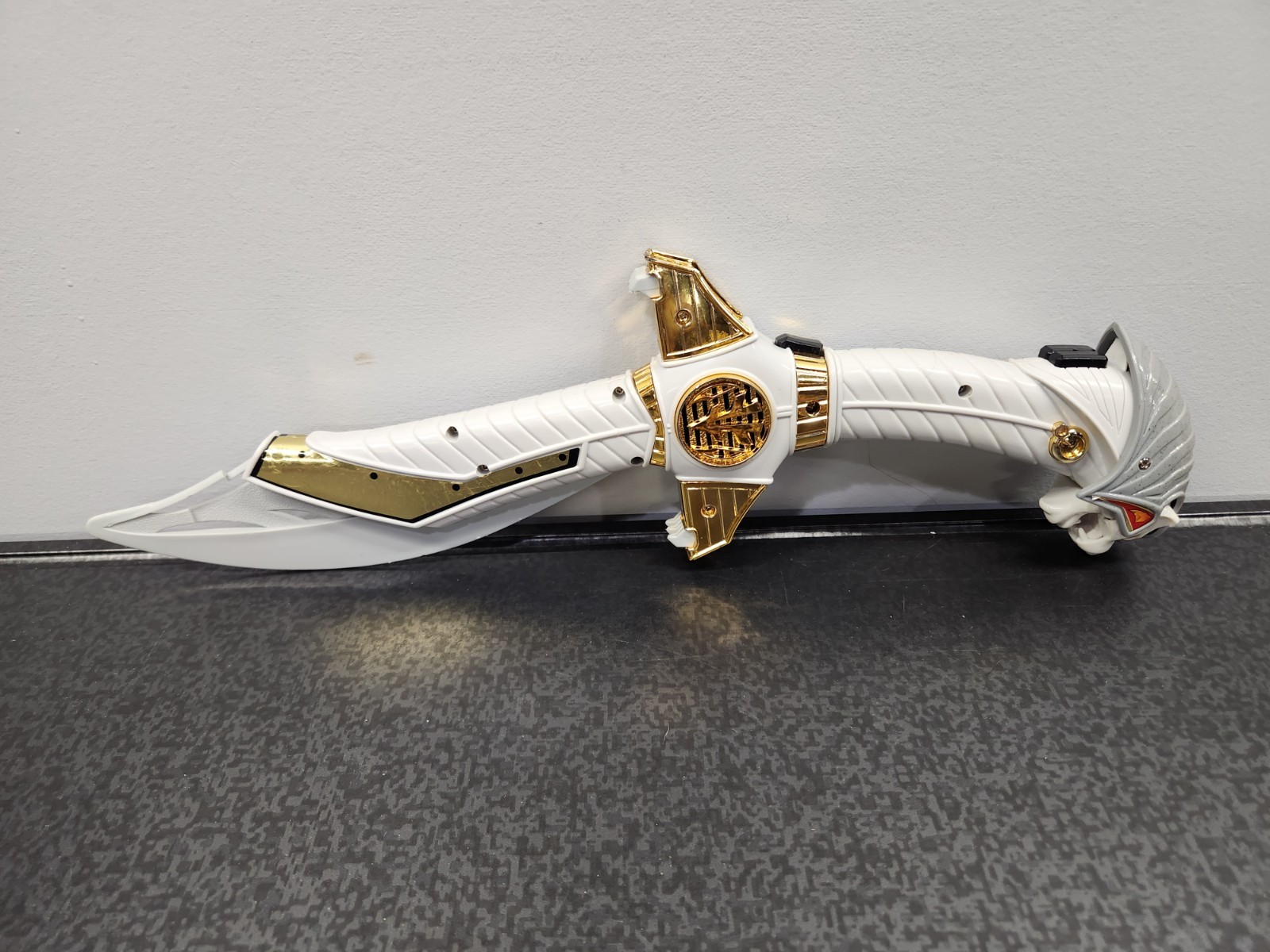 Vtg 1994 Mighty Morphin Power Rangers White Ranger Saba Talking Sword Works READ