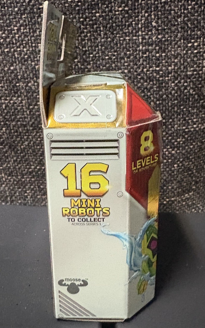 TREASURE X MINI ROBOTS GOLD – Remove the RUST AND BUILD YOUR BOT – New In Box
