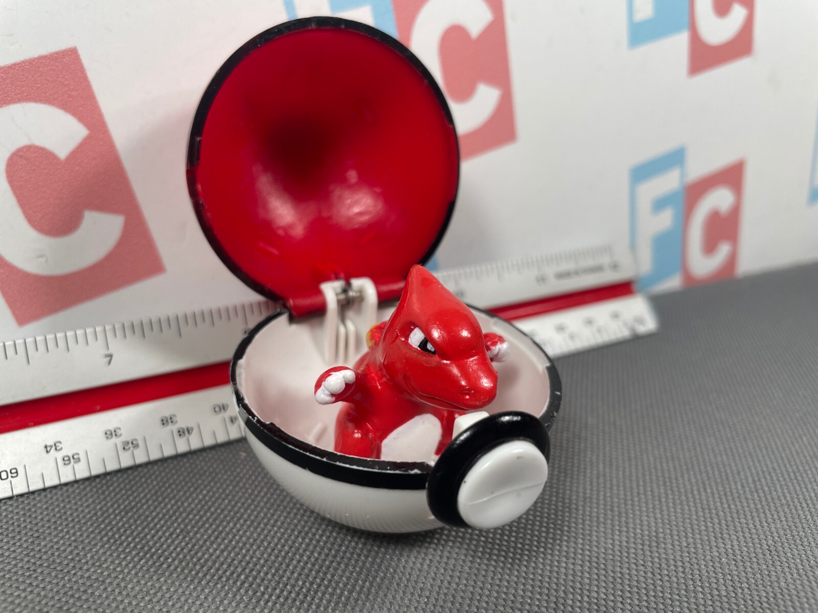 1999 Pokemon Basic Fun Charmeleon Figure & Pokeball Retro Vintage