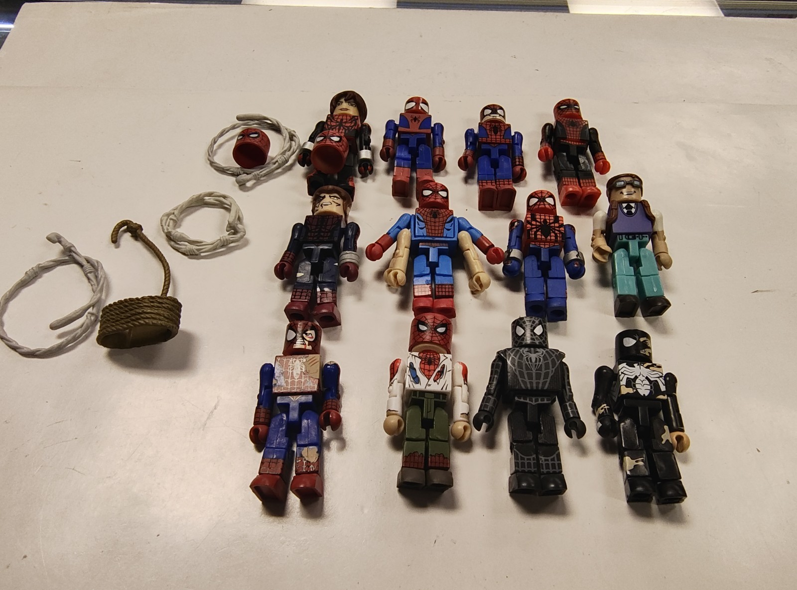 MINIMATES SPIDER-MAN MAY DAY PETER PARKER BLACK SUIT LOT 12 MARVEL SPIDERMAN HTF