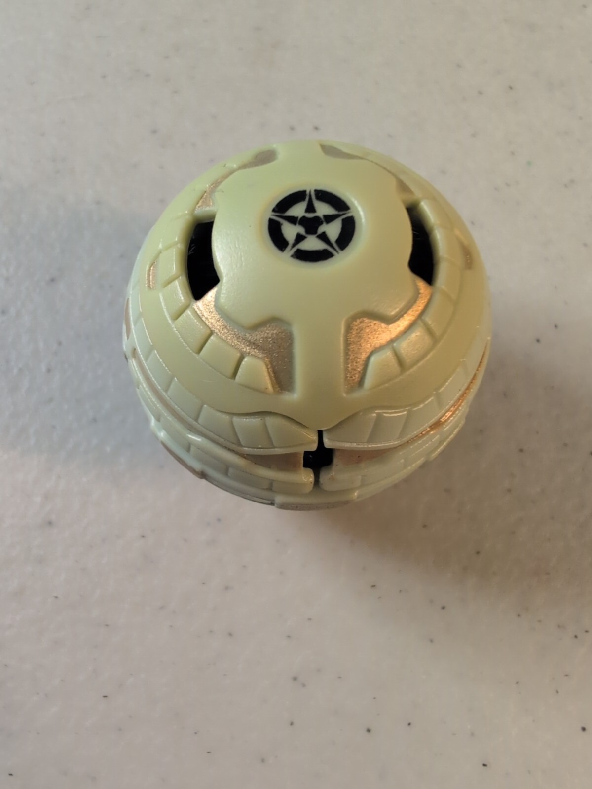 Bakugan Battle Brawlers Gray Haos Hammer Gorem Spin Master 530G Tan Top Variant