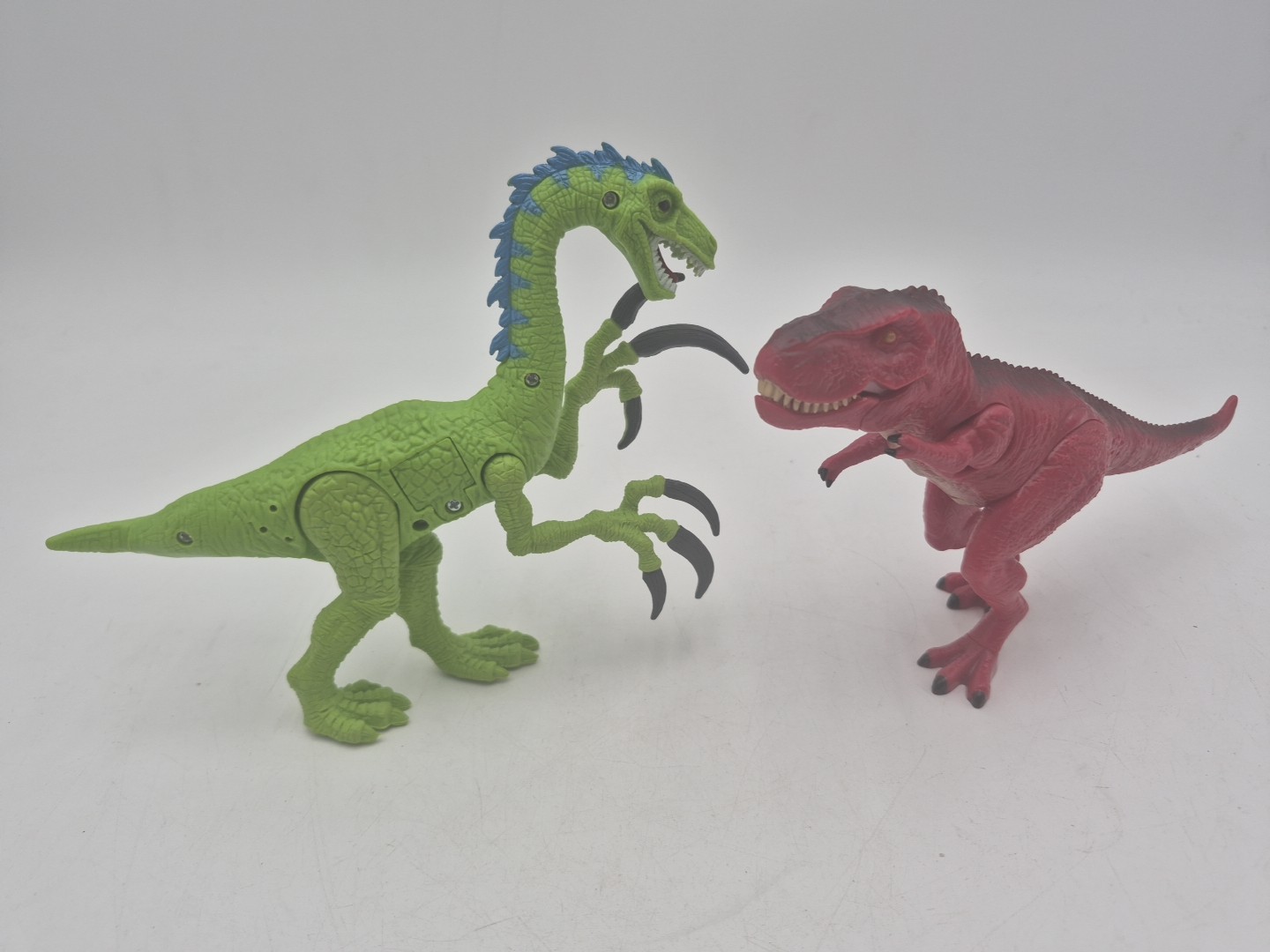 Dinosaur Set Of 2 – Kid Connection W/ Lights & Sound Figures P10
