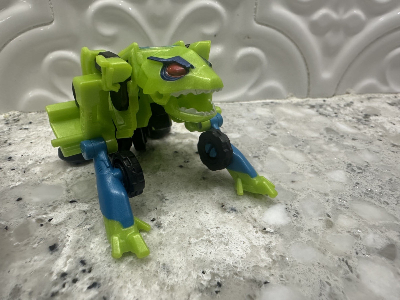 Transformers Robots In Disguise SPRINGLOAD Legion Rid 2015 Clash 2.5 » Figure