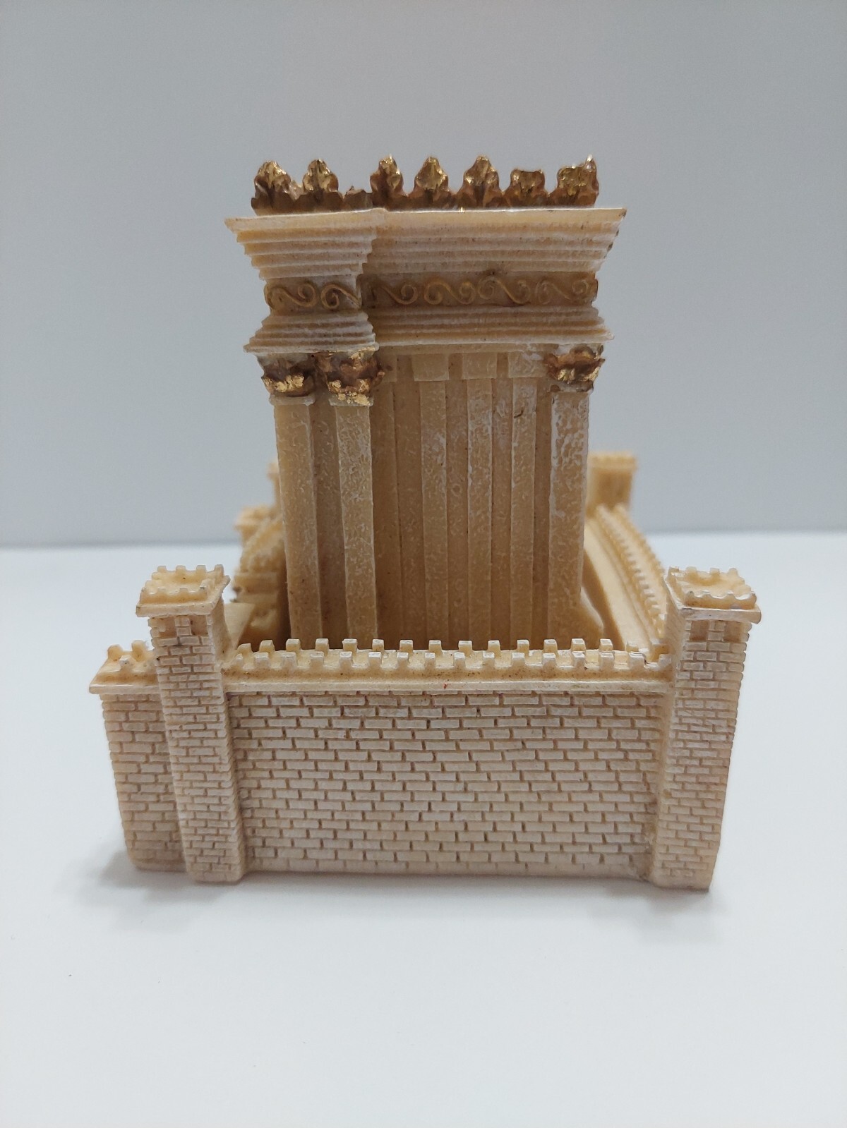 VINTAGE MODEL SCALE BONE RESIN CASTLE MAUSOLEUM 4.5&Prime; X 4&Prime; X 4&Prime; BEIGE AND GOLD