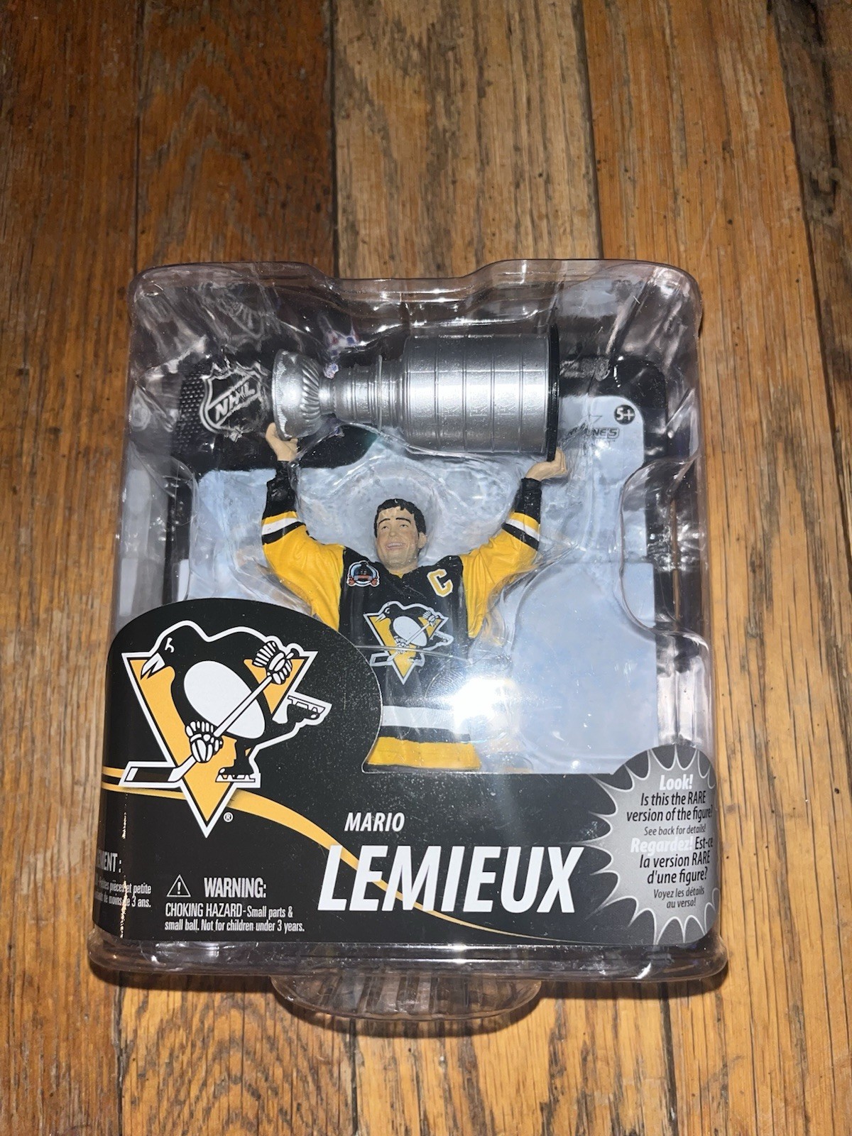 McFarlane NHL Figure “Mario Lemieux » With Stanley Cup Pittsburgh Penguins