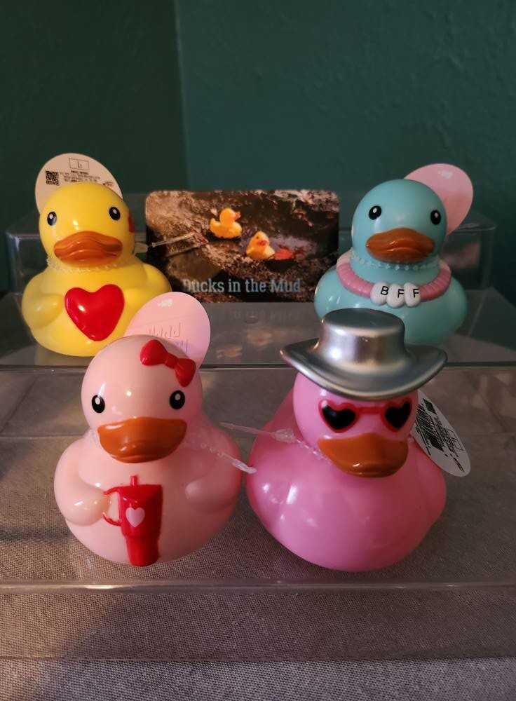2.5&Prime; 2025 Target Valentine&rsquo;s Day Rubber Ducks – Set of 4 – Bullseye – J33P