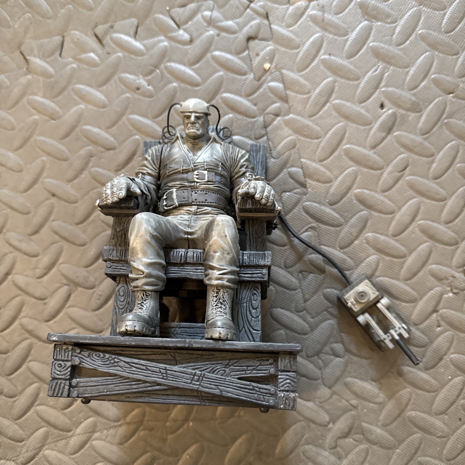 Sin City Death Row Marv Electric Chair McFarlane Toys 2000 Frank Miller Tested