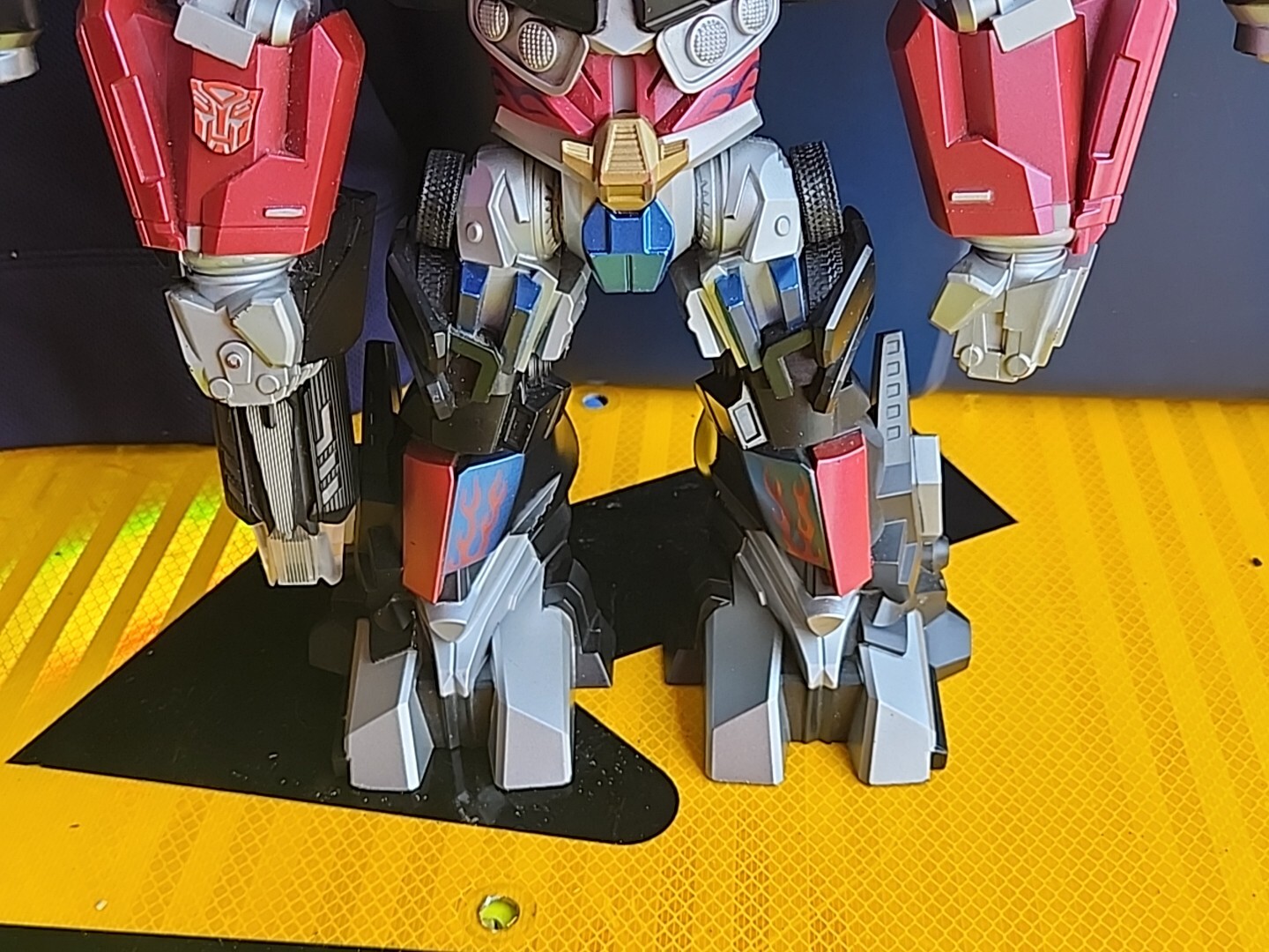 Hasbro Transformer Mega Power Bots Jet Optimus Prime 12&Prime; Figurine (USED)