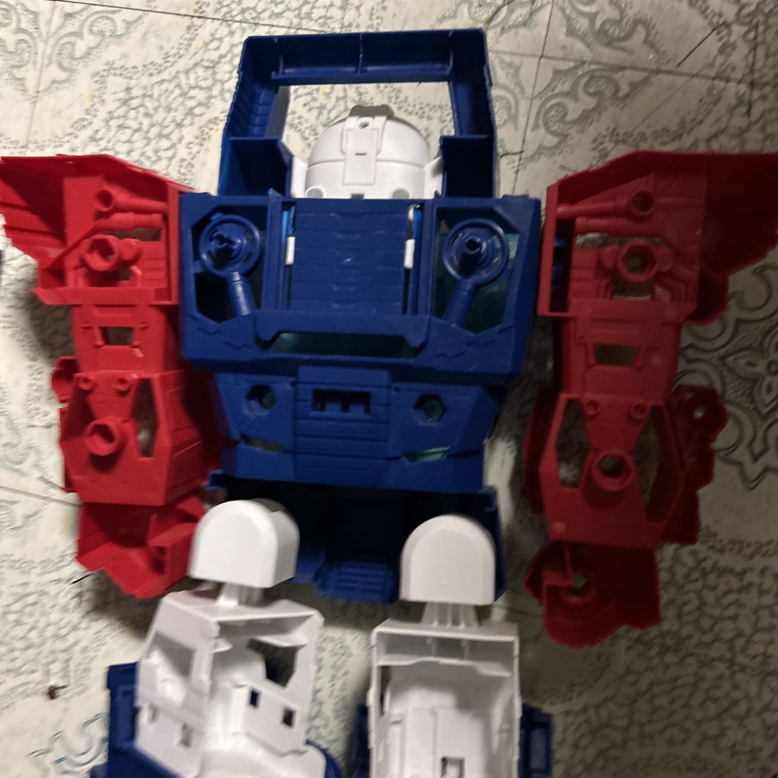 Kid Connection Robot Transporter Lights & Sounds Tall Robot