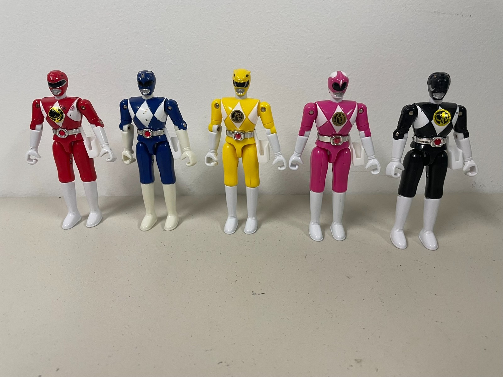 Vintage 1993 Mighty Morphin Power Rangers Action Figures 4.5&Prime; -all five