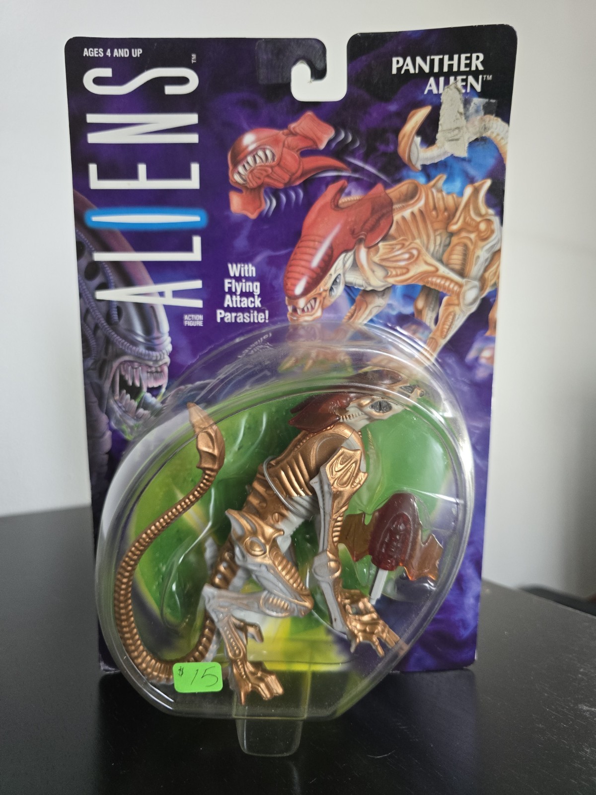 Vintage 1993 ALIENS Action Figure Panther Alien W/ Attack parasite Sealed