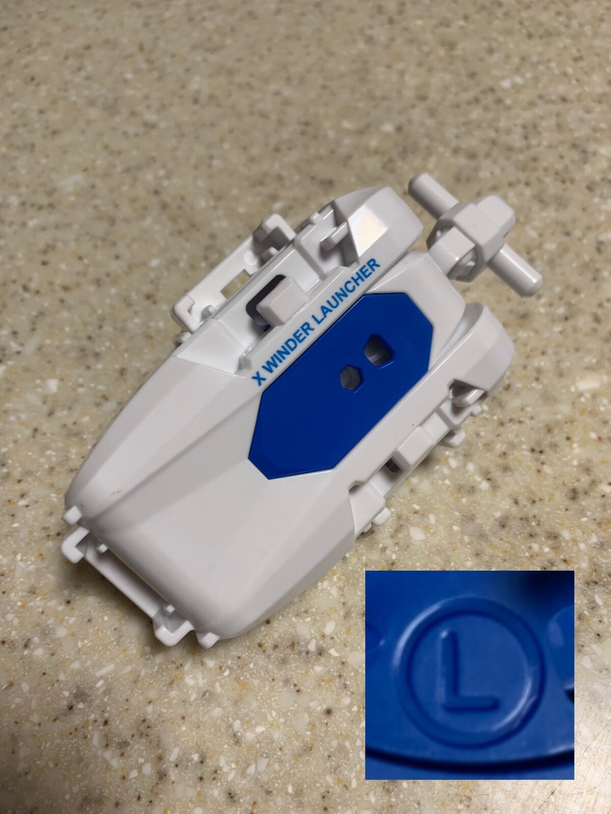 (Left Spin) Beyblade X String Launcher – Blue/White
