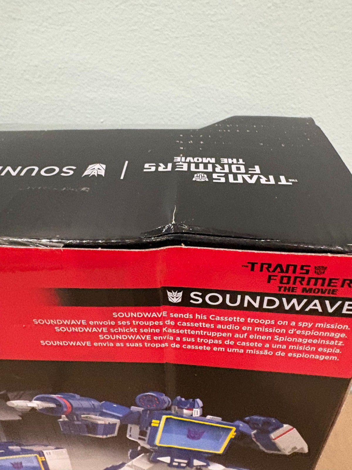 Transformers Studio Series 86 Soundwave Sealed With BOX DAMAGE SEE PHOTOS