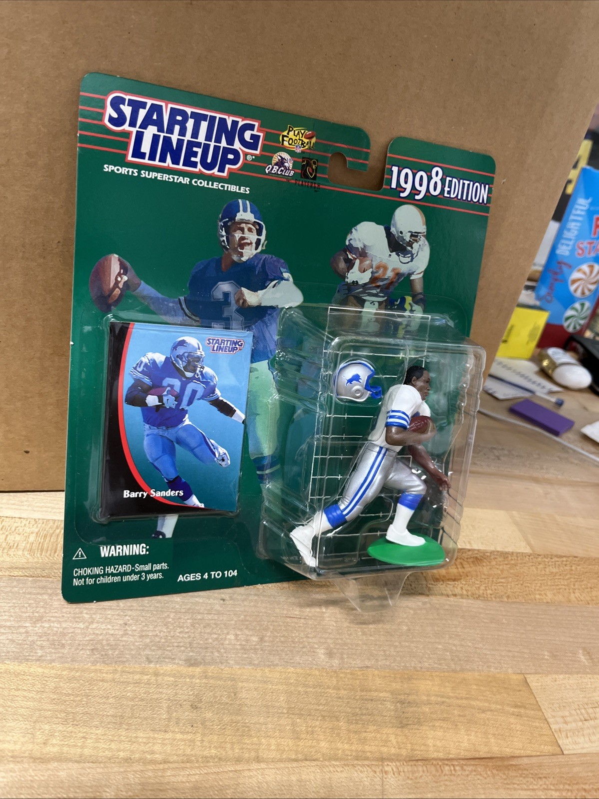 Kenner Starting Lineup 1998 Barry Sanders Action Figure W/Trading Card. Box 312