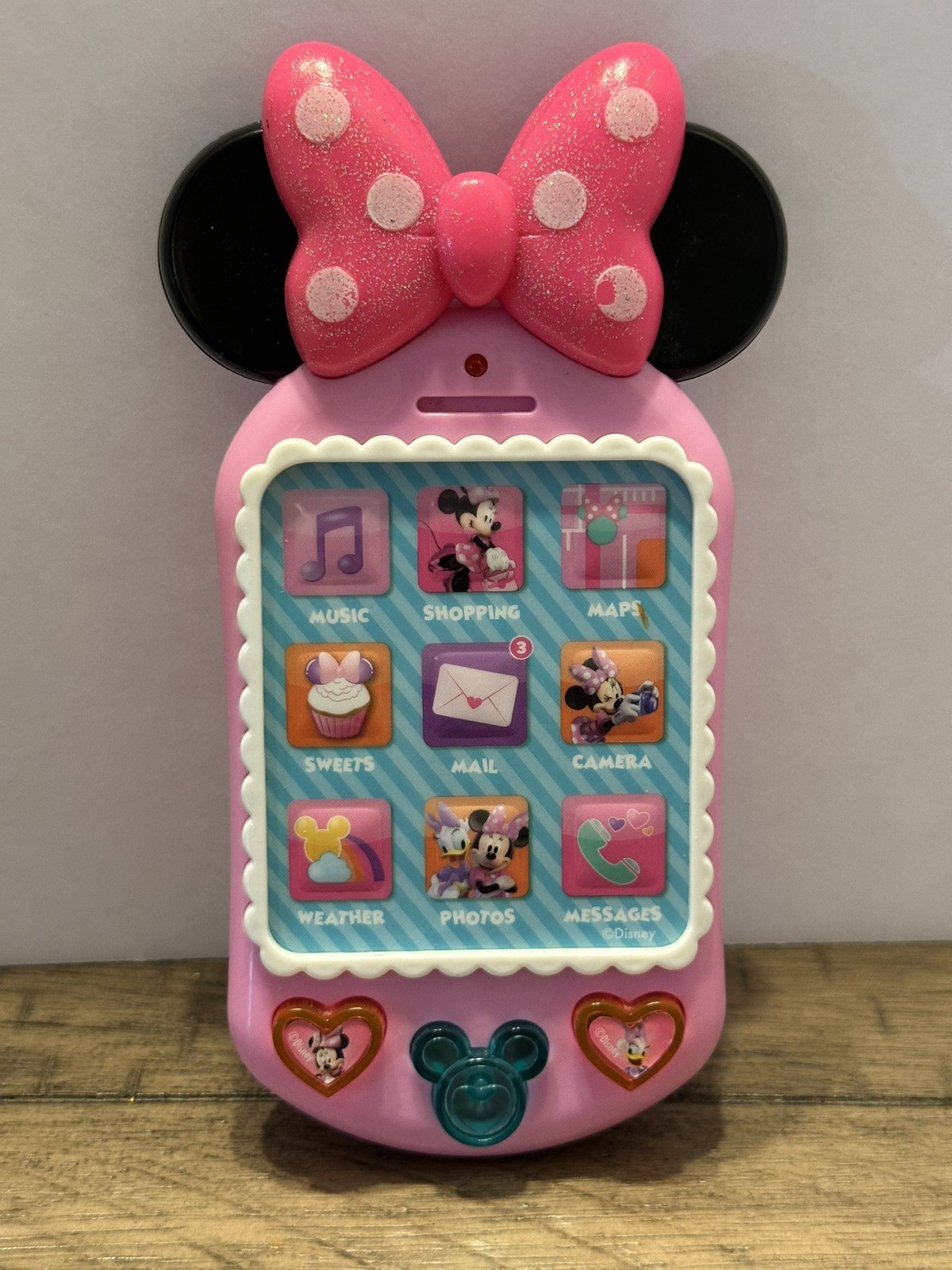 Disney Junior Minnie Bow-Tique Why Hello Pretend Play Cell Phone works as should